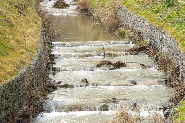 Böschungsschutz am Fluss